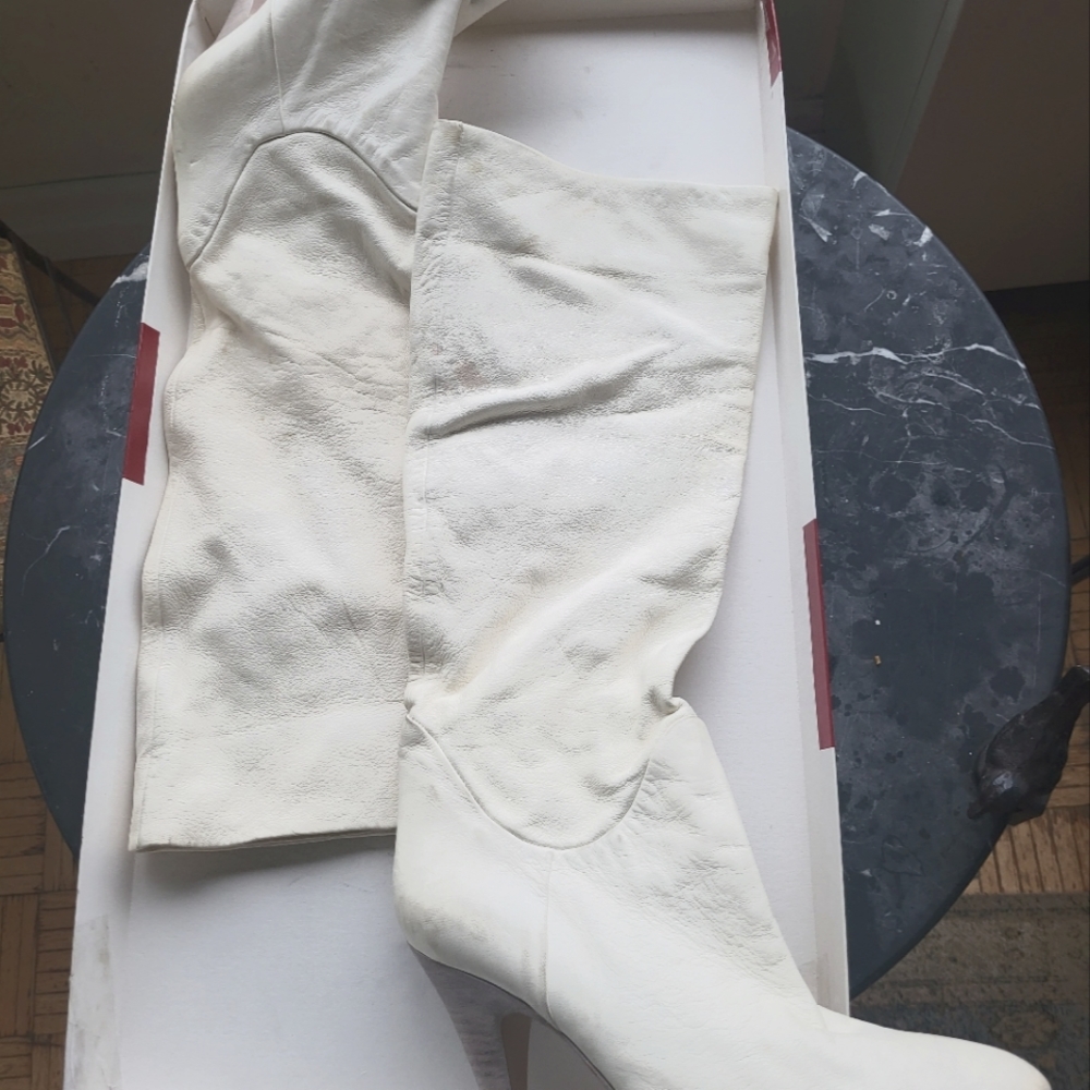 White leather Yin Handmade boots